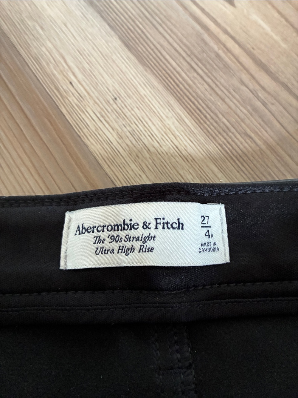 Abercrombie & Fitch The 90s Straight Ultra High Rise Faux Leather Size Pant 27/4 - Picture 5 of 11